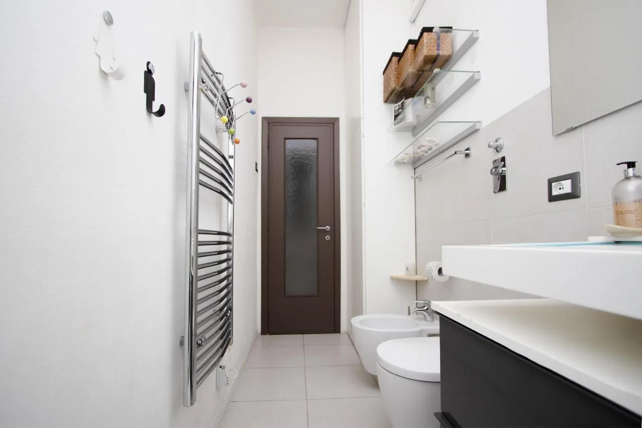Note D'Artista-Duomo 15 Minutes Apartment Milan Italy
